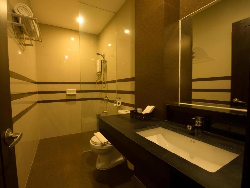 Infinity Suites Davao Exterior foto