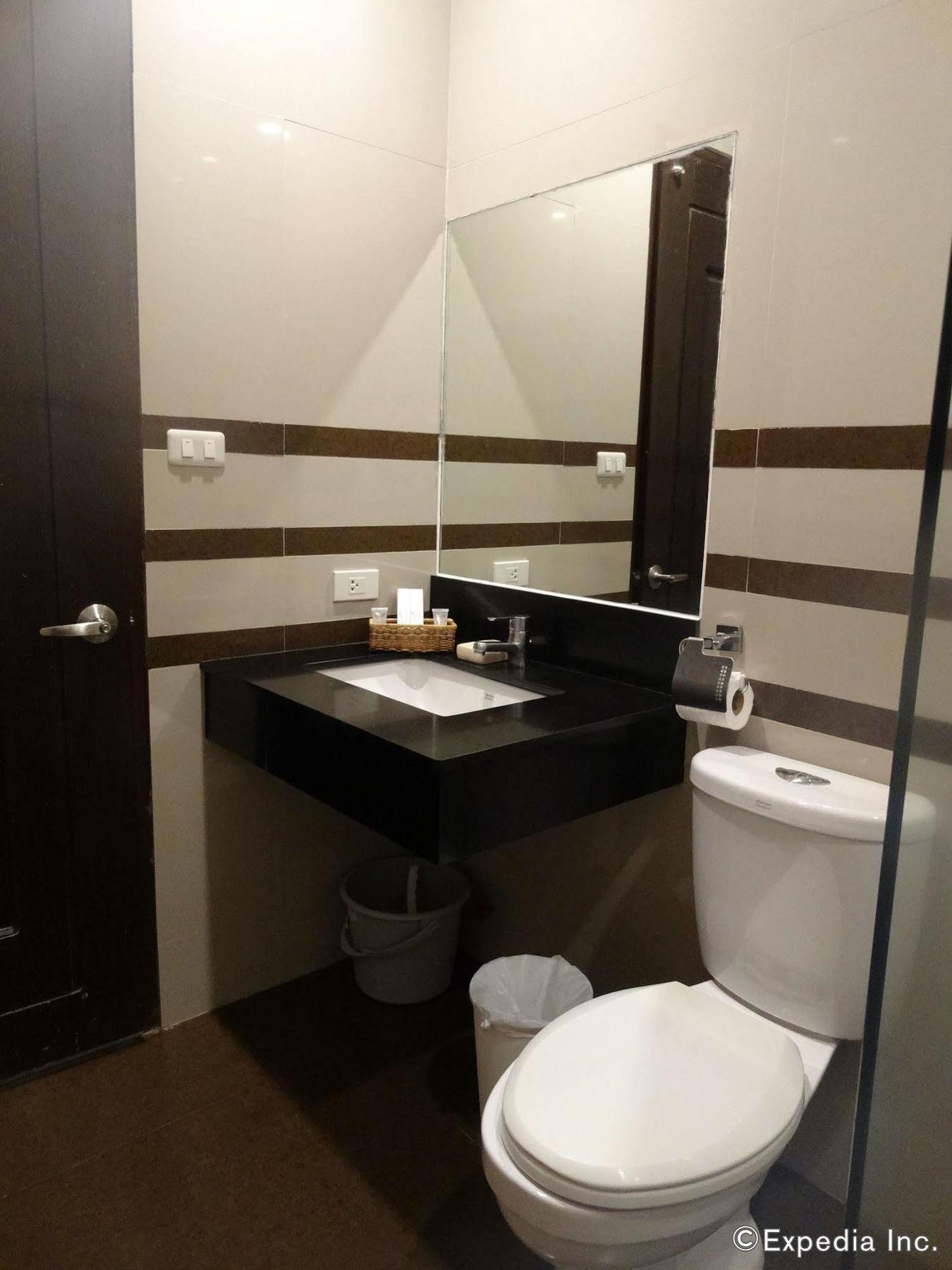 Infinity Suites Davao Exterior foto