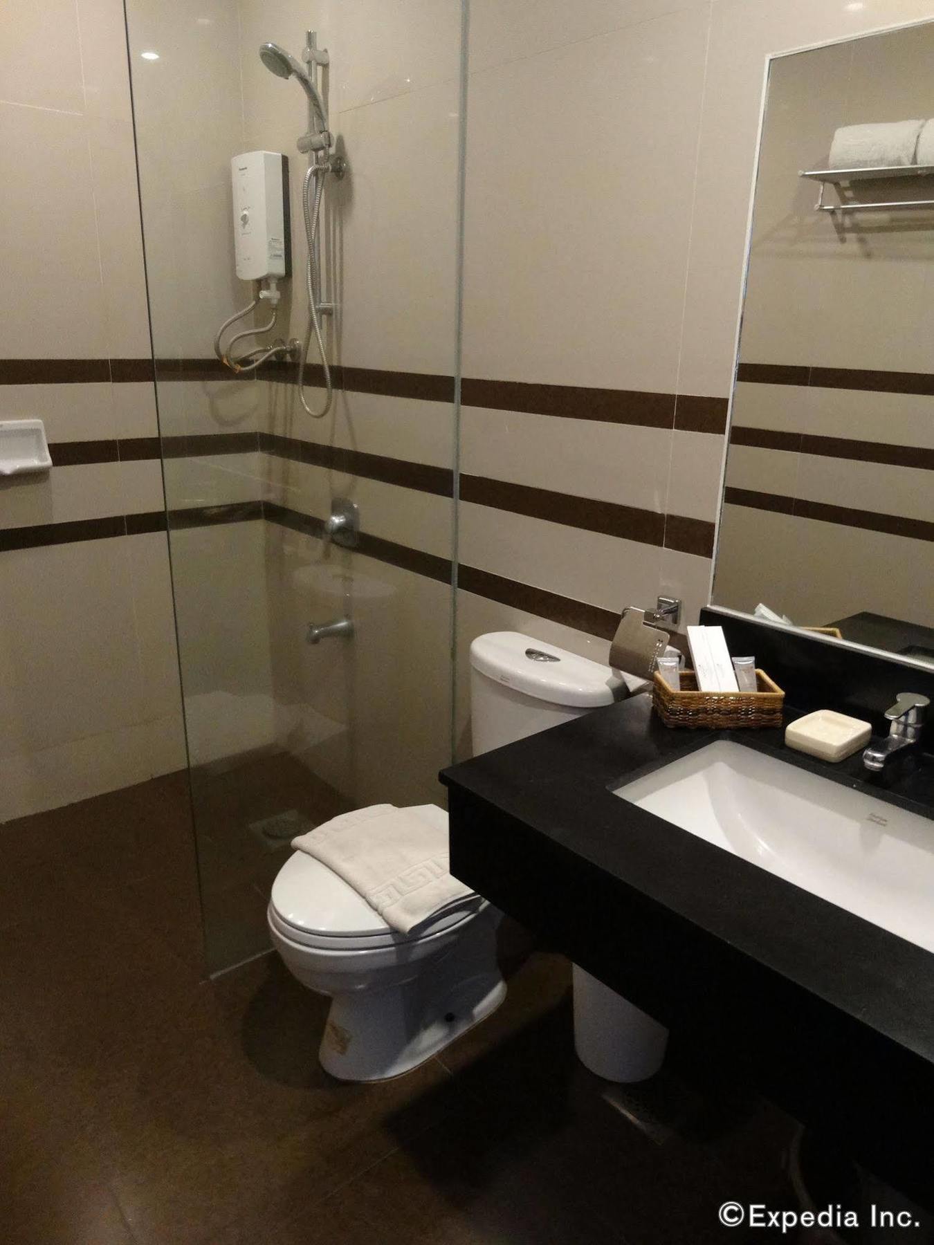 Infinity Suites Davao Exterior foto