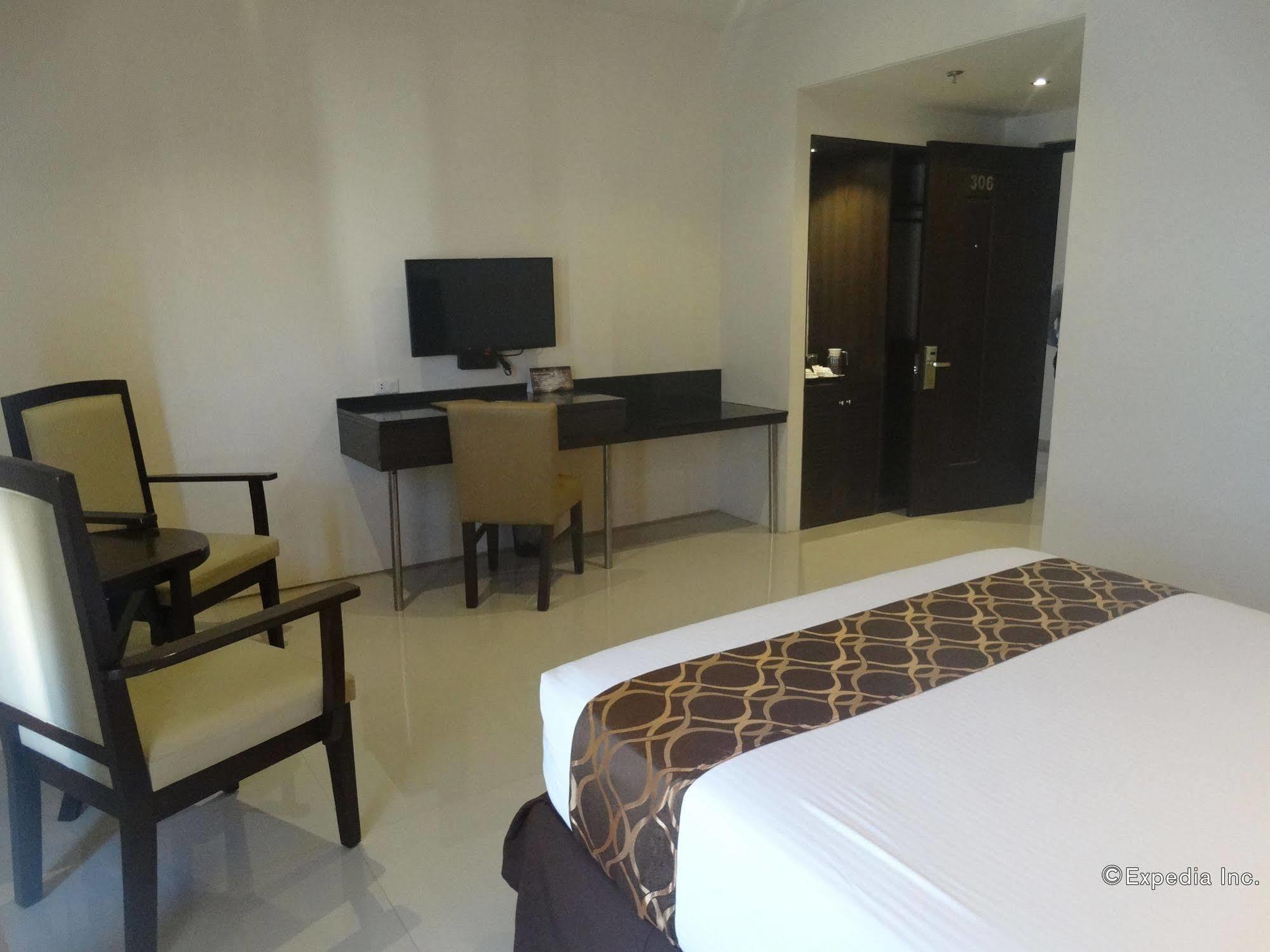 Infinity Suites Davao Exterior foto