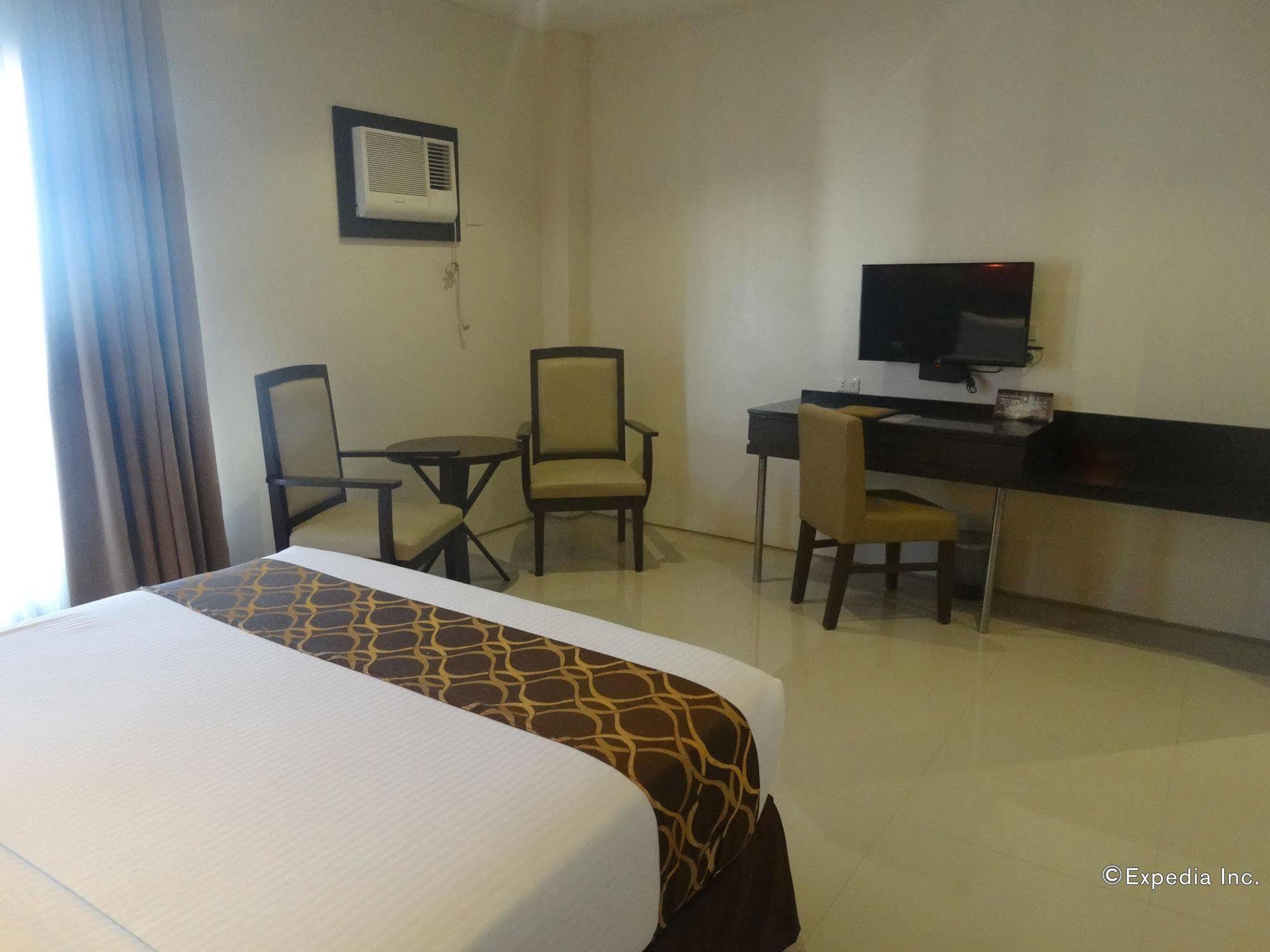Infinity Suites Davao Exterior foto