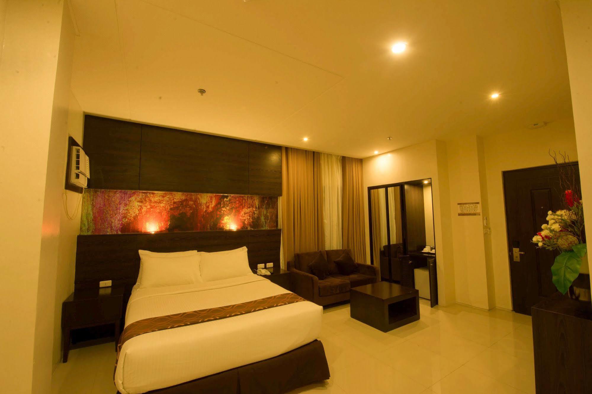 Infinity Suites Davao Exterior foto