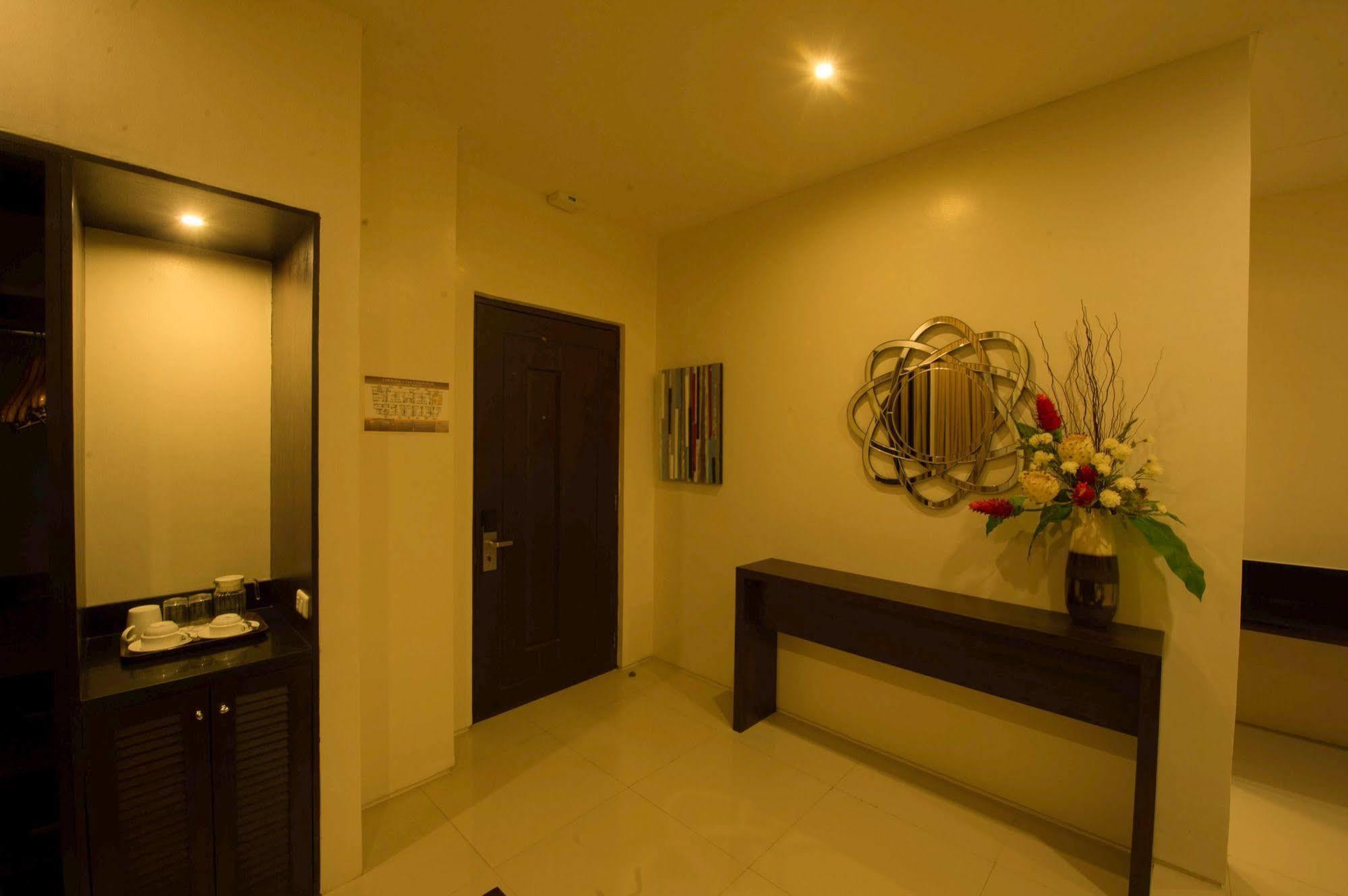 Infinity Suites Davao Exterior foto