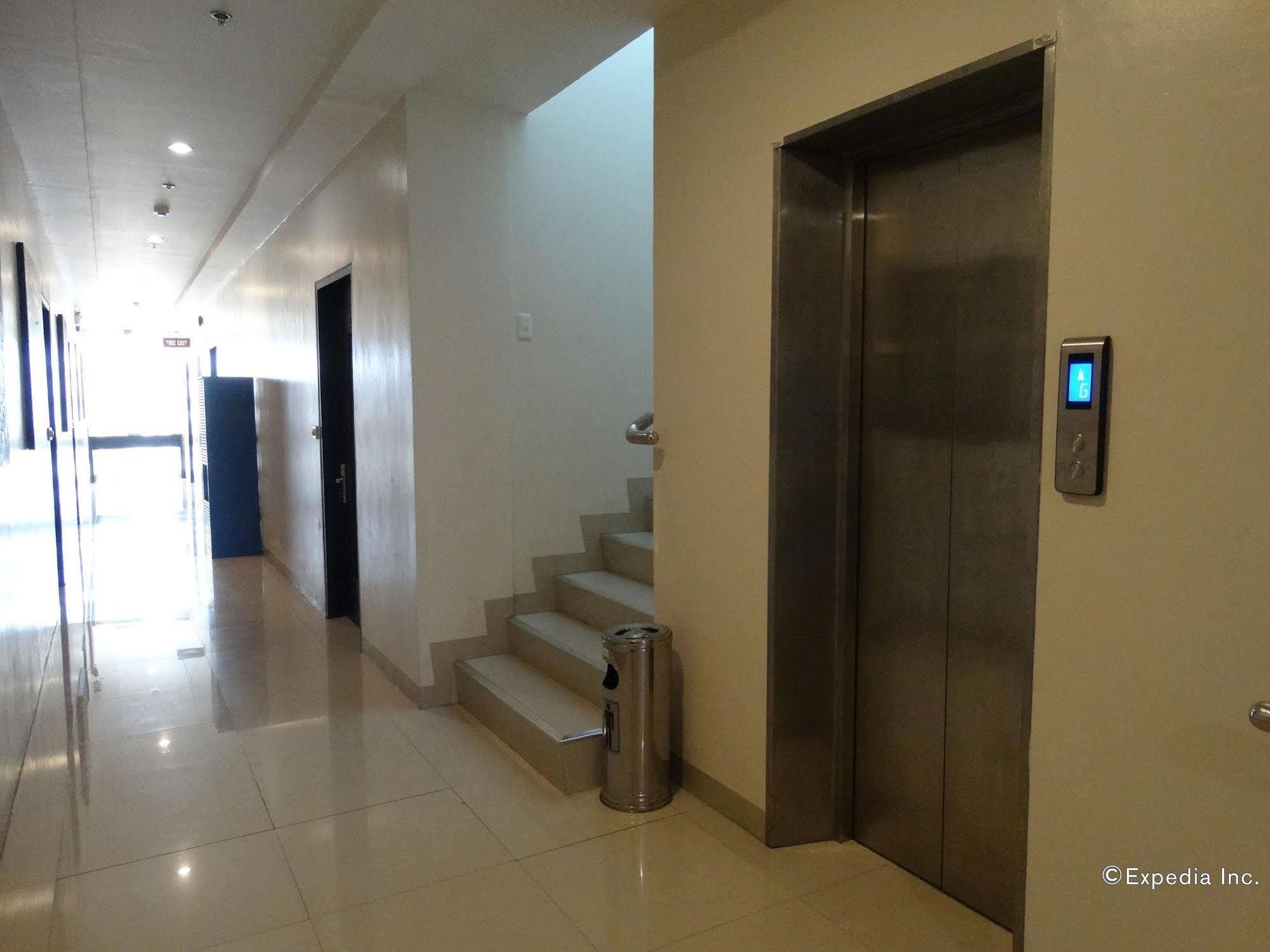 Infinity Suites Davao Exterior foto